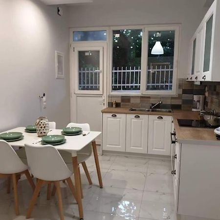 Eytyhias Yard Apartments In Poros Poros Town Exterior photo